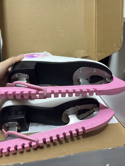 Коньки + сумка за 16000