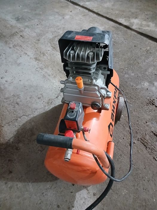 Kompressor sotiladi holati zo'r