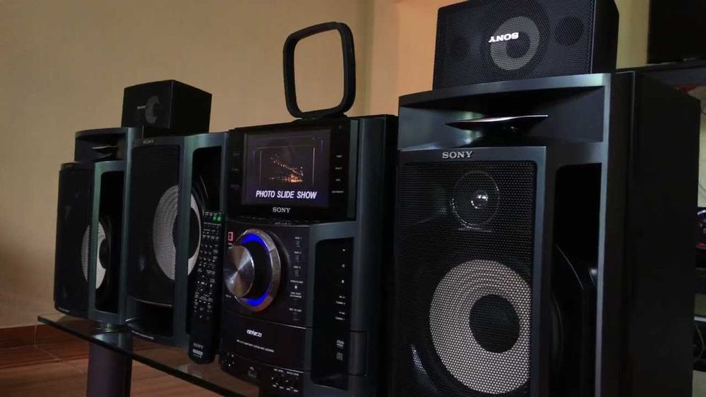 SONY муз.центр в отличном рабочем состоянии.
