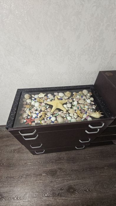 Продам комод б/у  из 2 -х частей