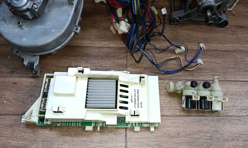 Части за пералня Ariston AMD 129