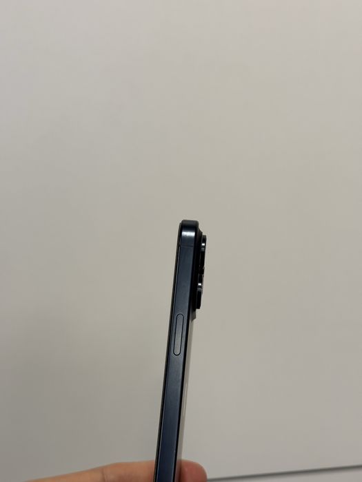 Продавам iPhone 15 PRO MAX 90% батерия