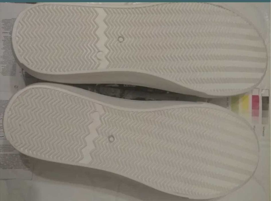 Tenisi - Livrare 5 lei - Noi - cu Etichetă - nr. 39