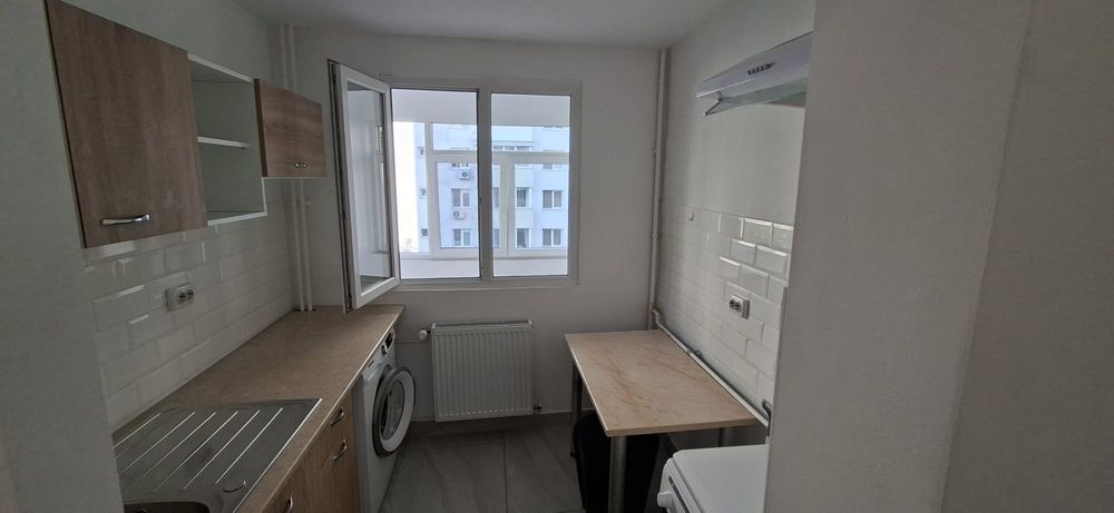 Direct proprietar, închiriez apartament 3 camere la 2 min de metrou 1