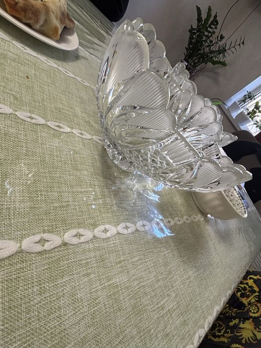 Продам  хрустальные вазы