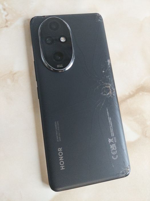 Vând Honor 200 Pro [spart] [pentru piese] [placă de bază bună] //poze reale