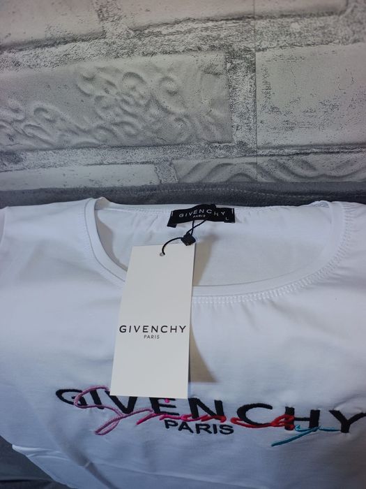 Tricouri Bumbac dama , siglă cusuta !