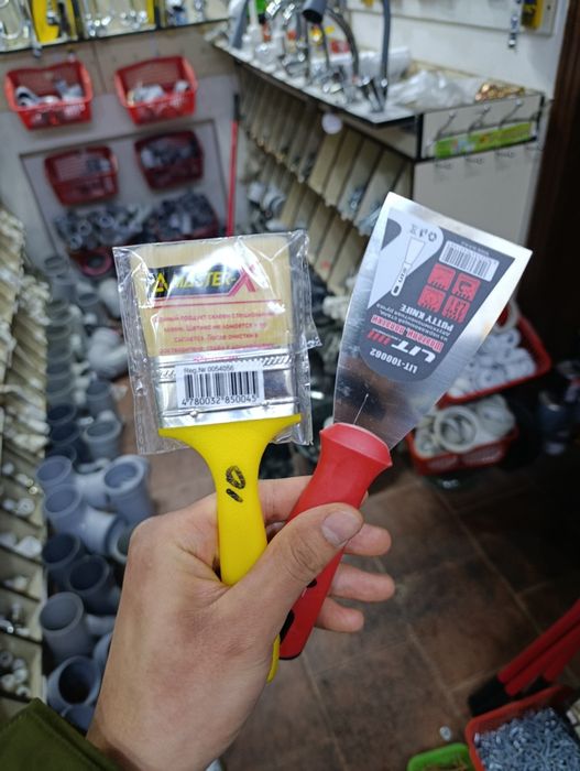 Qurilish materiallari choʻtka va shpatil ishlatilmagan