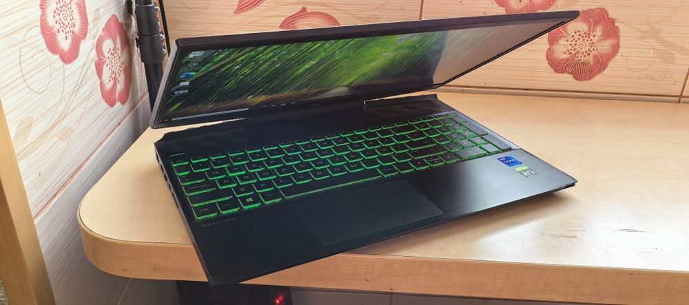 Laptop HP Gaming__ i7--11350H gen 11_16GB DDR4 _RTX 3050 4GB GDDR6__SSD NVME 512GB // 10-10 functional