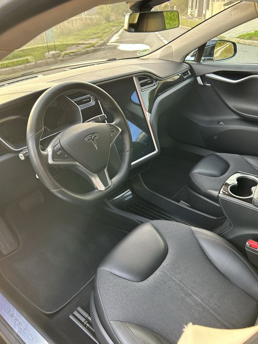 TESLA Model S 2015 — imagine 5