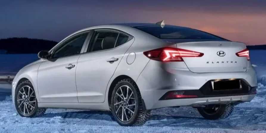 Hyundai Elantra AT 2.0