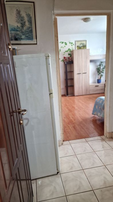 Inchiriez apartament cu 2 camere zona Decebal