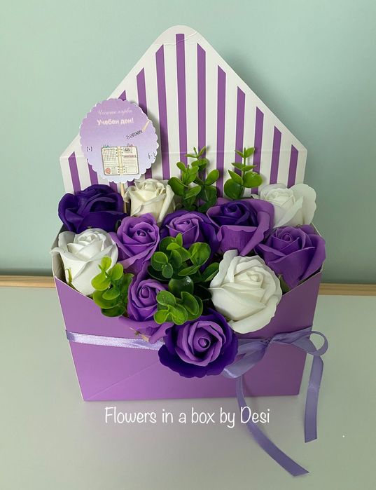 Аранжирани сапунени рози в кутии букет в кутия подарък цветя