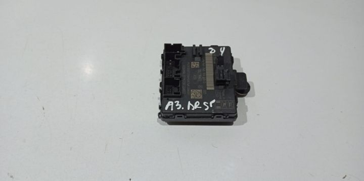 Modul usa dreapta spate 5Q0959595L Volkswagen VW Passat B8 [facelift]