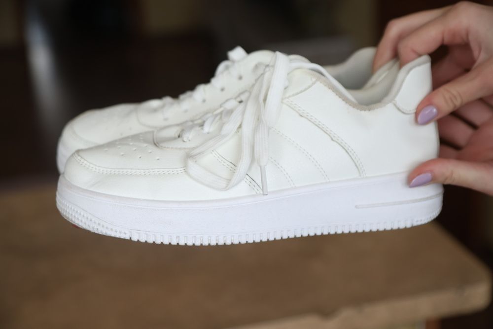 Белые кеды кроссовки