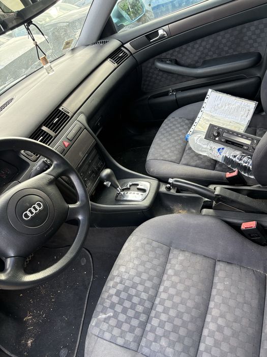 На части Audi A6 2.5 180