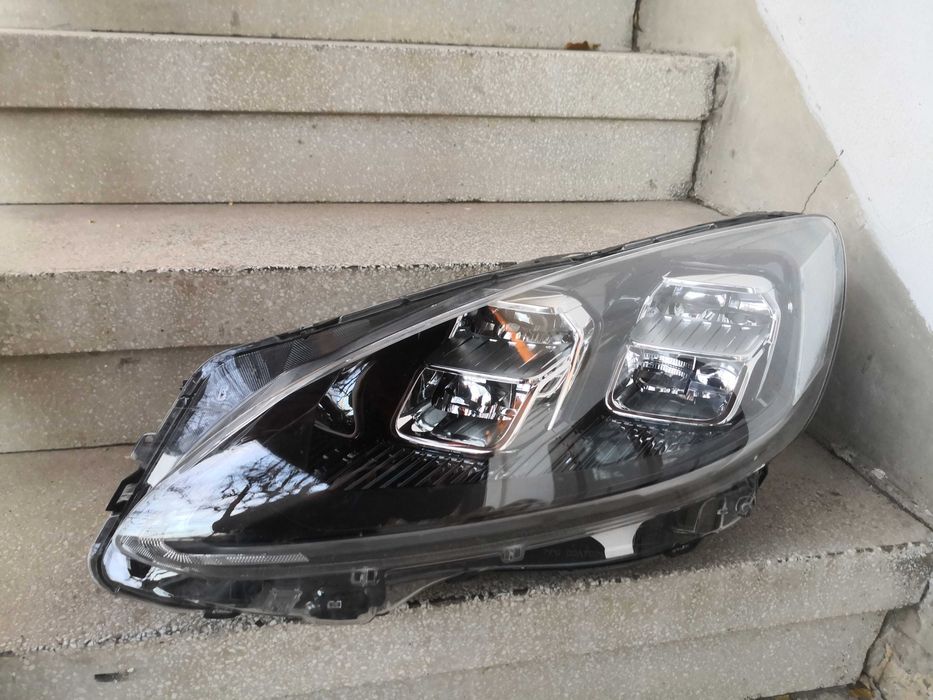 Фар Ford Kuga FULL LED ляв/Фар Форд Куга LED Оригинален.