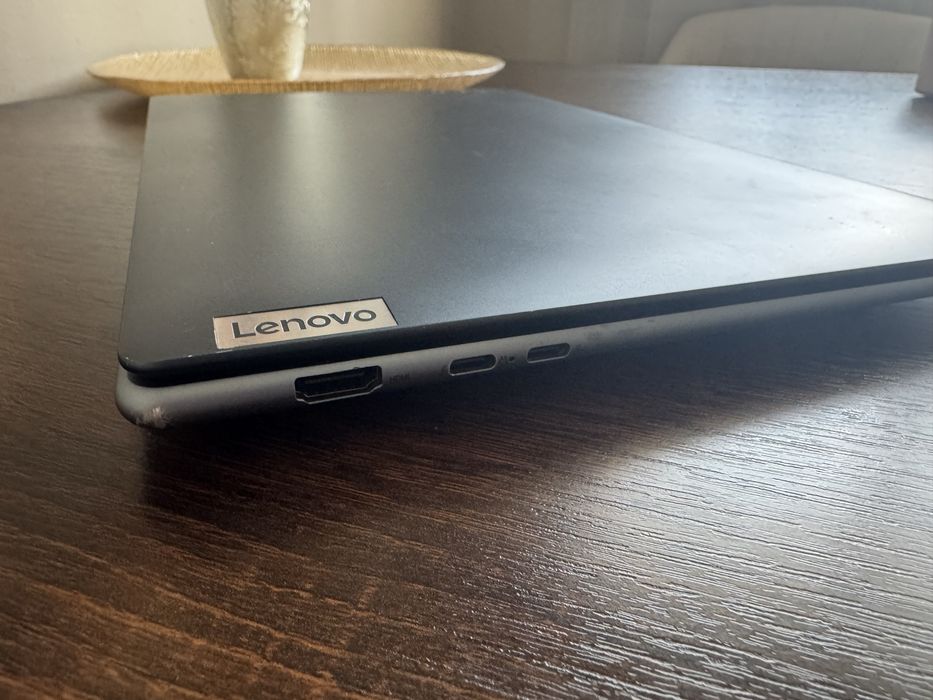 Лаптоп Lenovo Yoga slim7 Pro