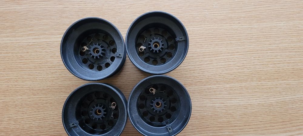 Tamburi 4buc Okuma Axeon 180 lei 4buc Longbow 160lei grafit