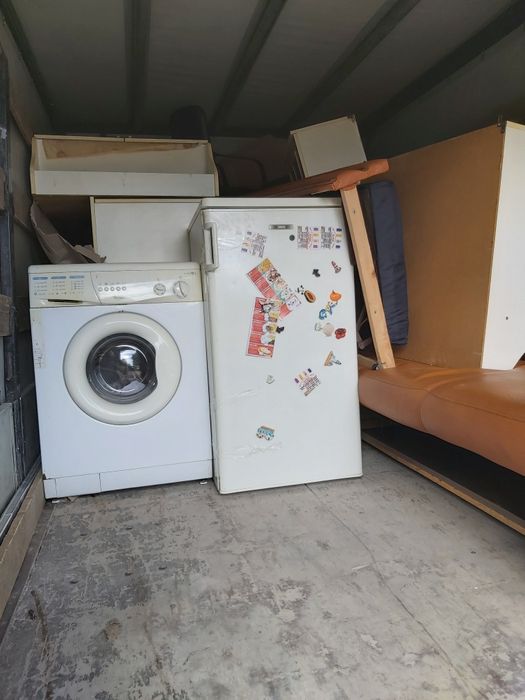 DEBARASĂRI  Apartamente, curți, boxe