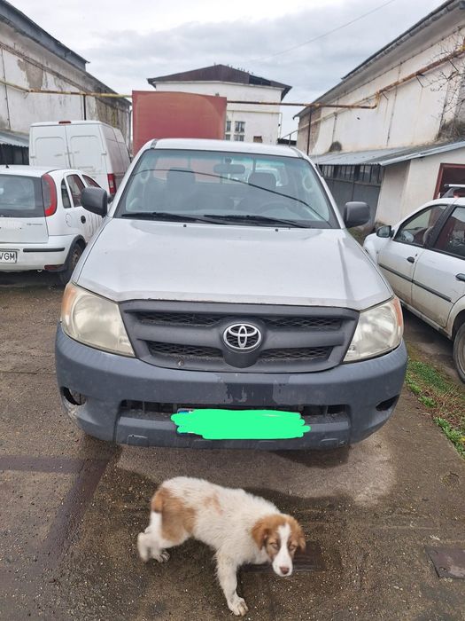 Vând Toyota Hilux