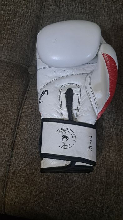 Боксёрские перчатки 16унц. комплект