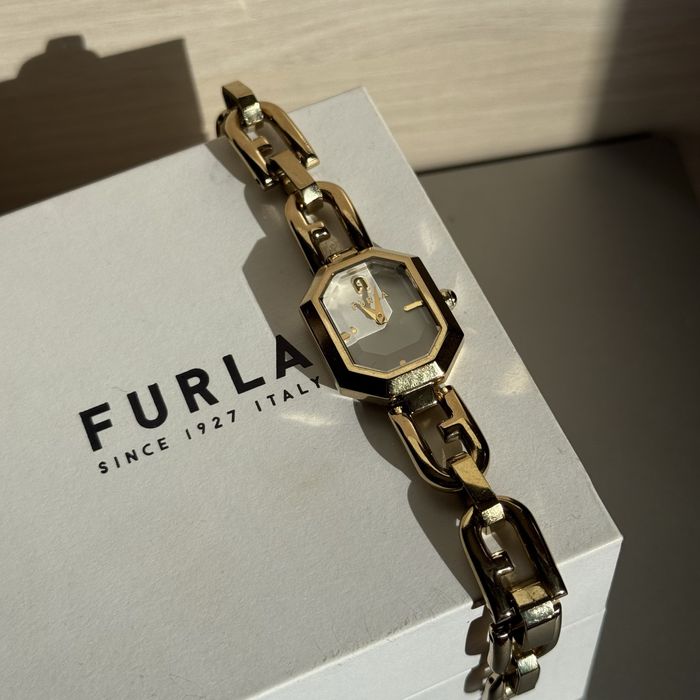 Нов Часовник Furla