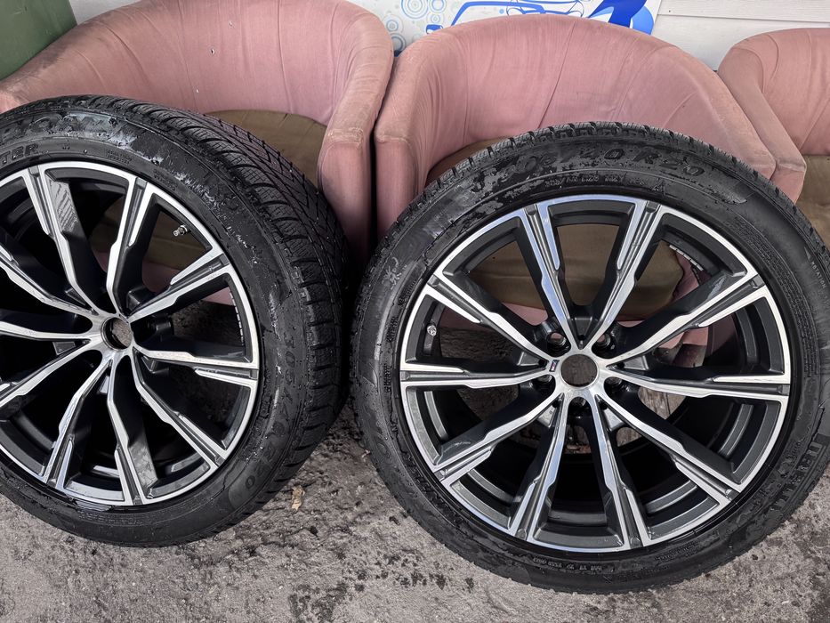 2 Roti de iarna bmw X5, 305/40/R20