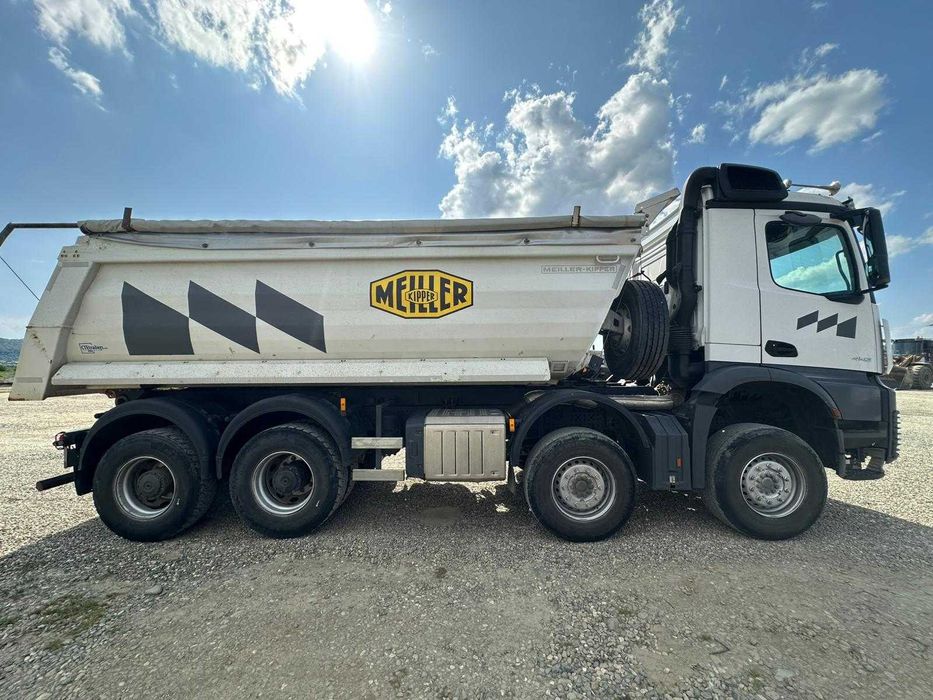 Autobasculanta Mercedes-Benz Arocs 4142