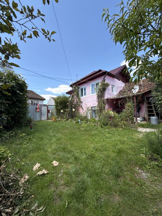 Casă de vânzare în satul Felmer, județul Brașov
