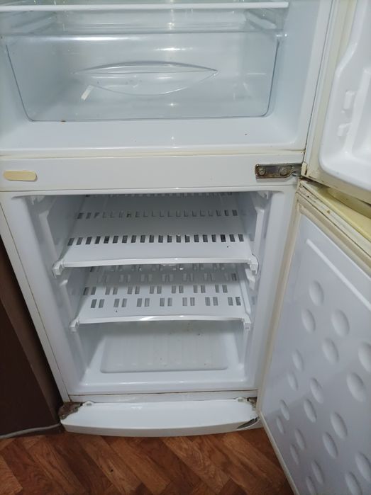 Продам холодильник Самсунг