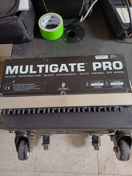 Vând bass si multigate