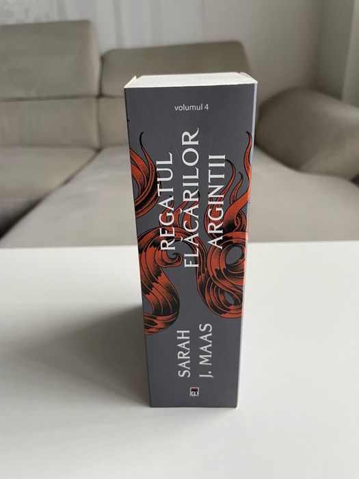 Regatul flacarilor argintii sarah j maas acotar, paperback