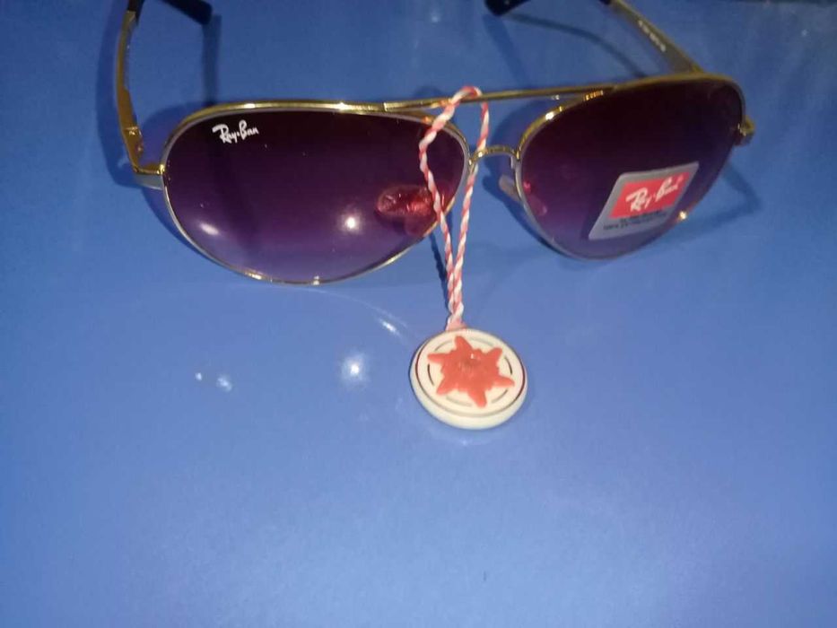 Женские солнцезащитные очки Ray Ban Valentino