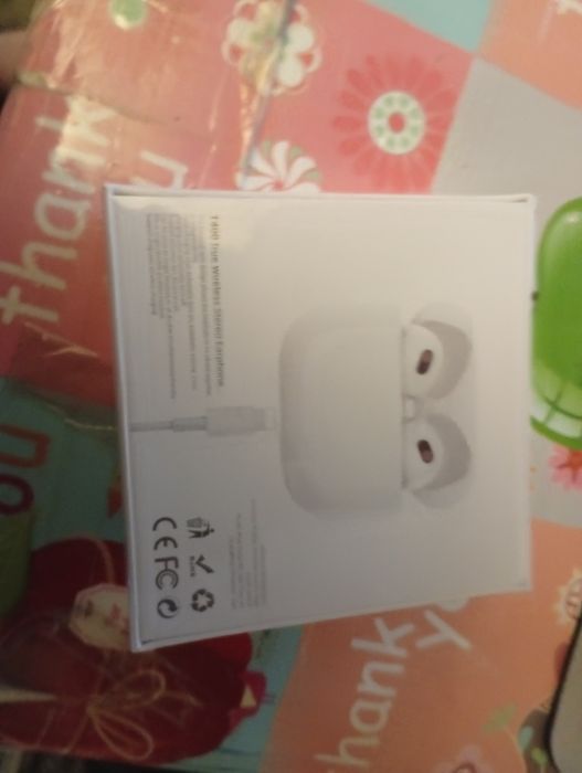 Нашуники новые не открытые