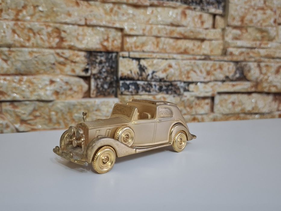 Masinuta miniaturala Rolls Roys cu Ceas - 75 lei