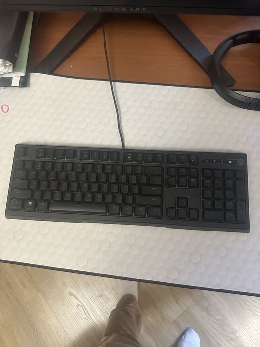 Vand unitate gaming plus monitor 240hz plus tastatura casti, mousepad