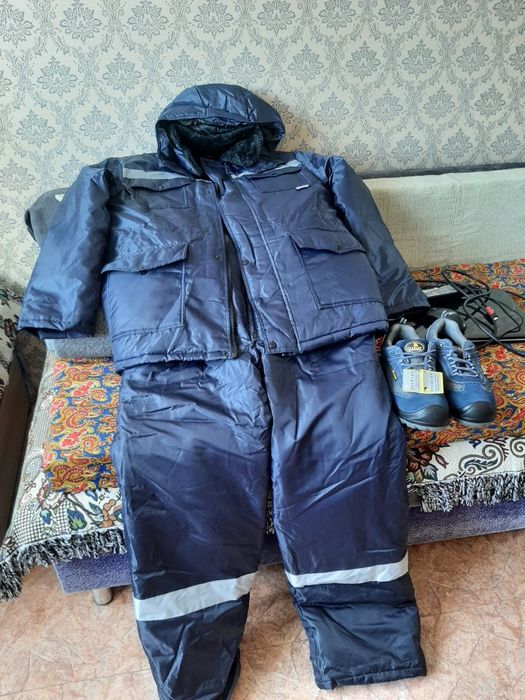 Продаю новую спец одежду и обувь