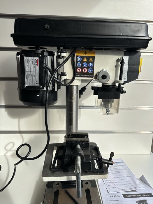 Колонна бормашина JET