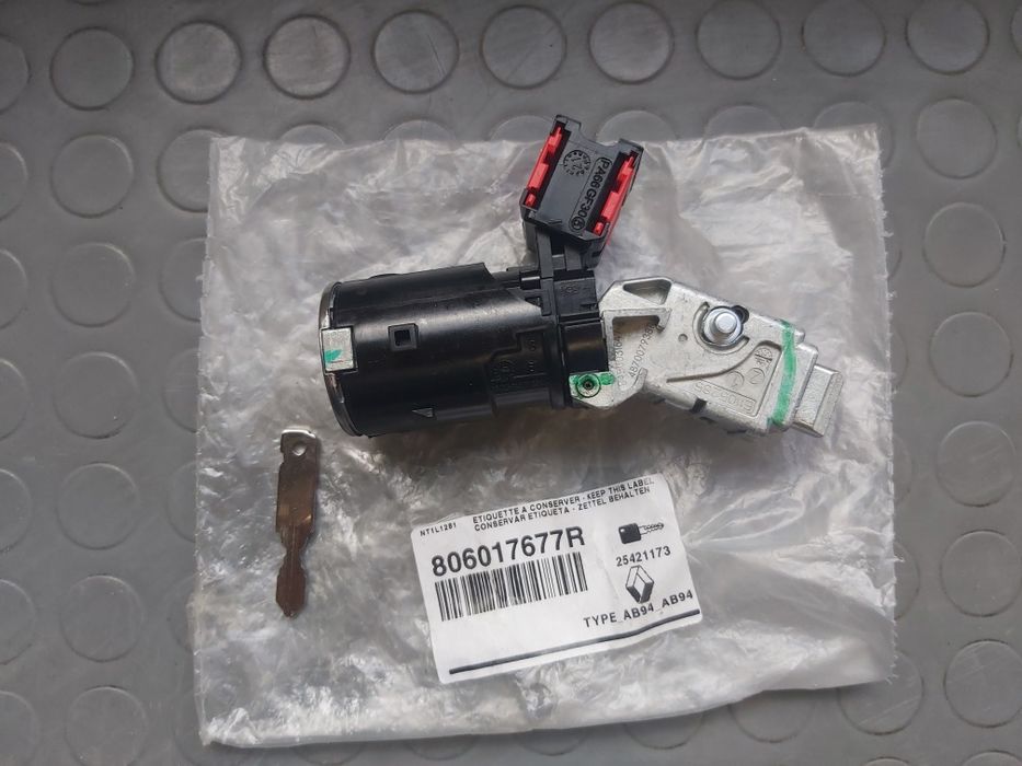 Контактен ключ Dacia Logan 2,Sandero 2,Lodgy,Dokker