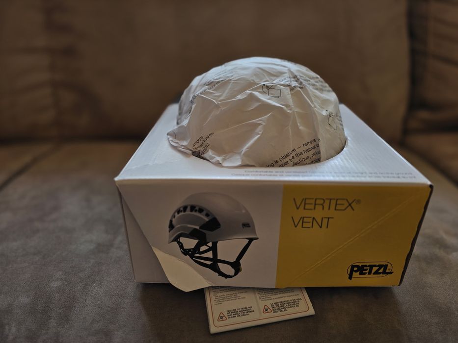 Cască protecție Petzl VERTEX VENT – nouă