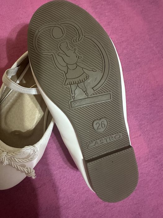 Туфельки белые 26 размер