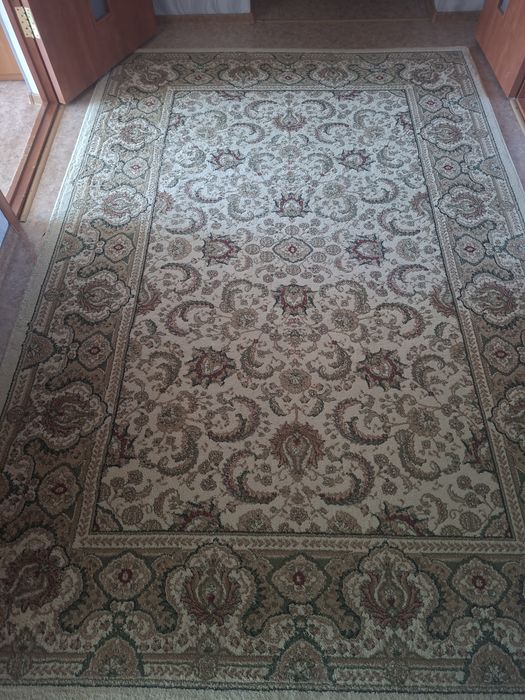 Продам ковер недорого