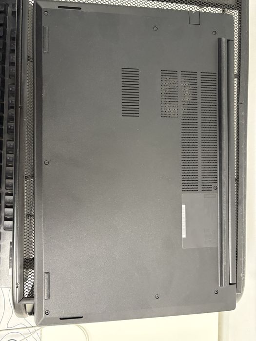 Laptop Lenovo Thinkpad i5 Gen 10/ssd/ideal office,scoala,gaming usor