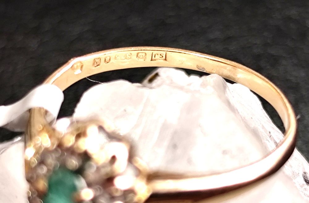 Златен Пръстен / Изумруд / Брилянти