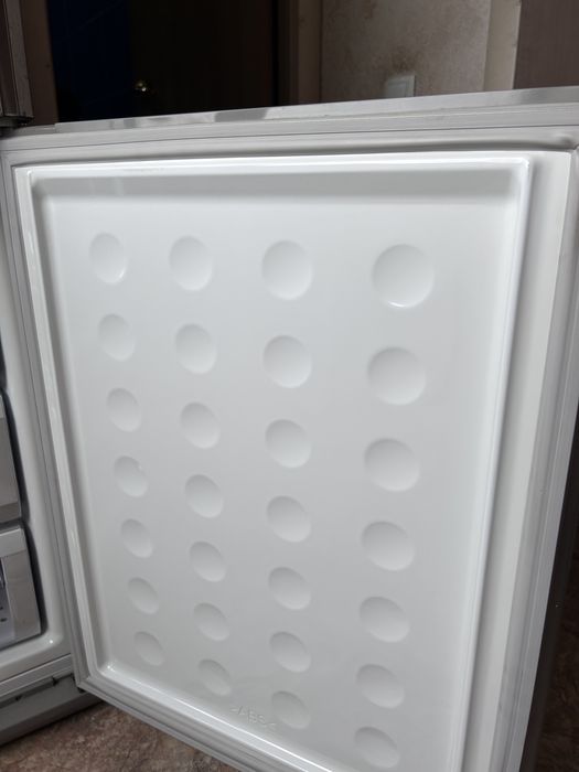 Продам холодильник Samsung