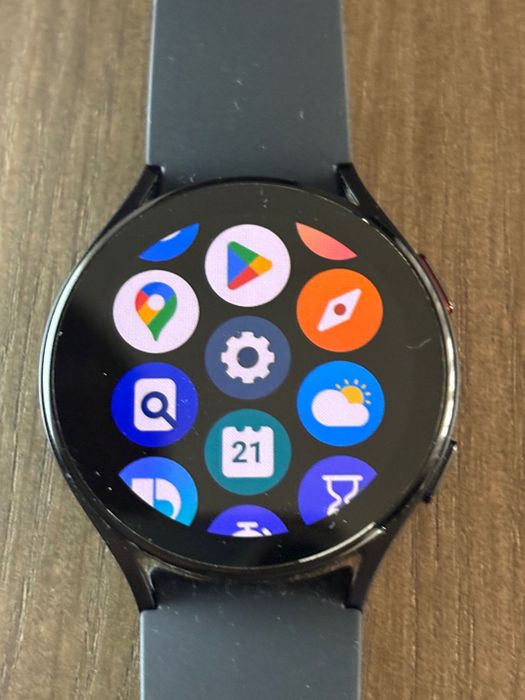 Смарт часовник Samsung Galaxy Watch 5