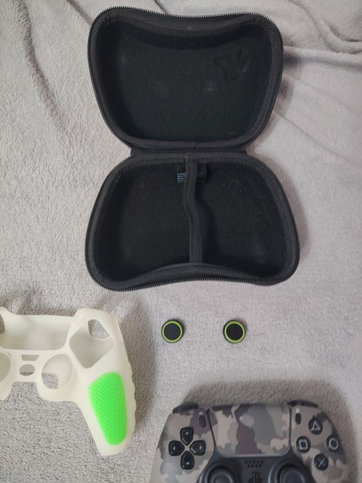 Controller ps5 original rosu + husa + husa transport