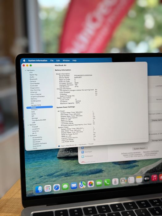 Macbook Air M4 2025 13-inch 16Gb/256Gb/Baterie 100%/Garantie 12 luni @atsgsm.ro