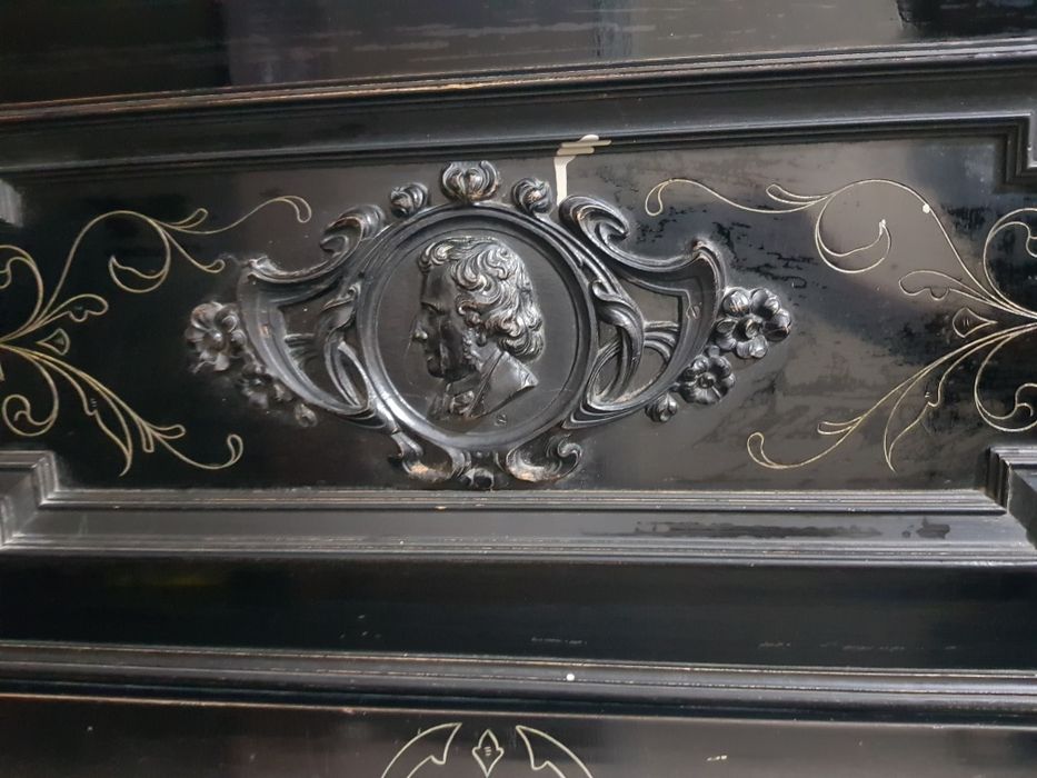 Антикварное пианино Arnold Fibiger (Médaille d’Or)